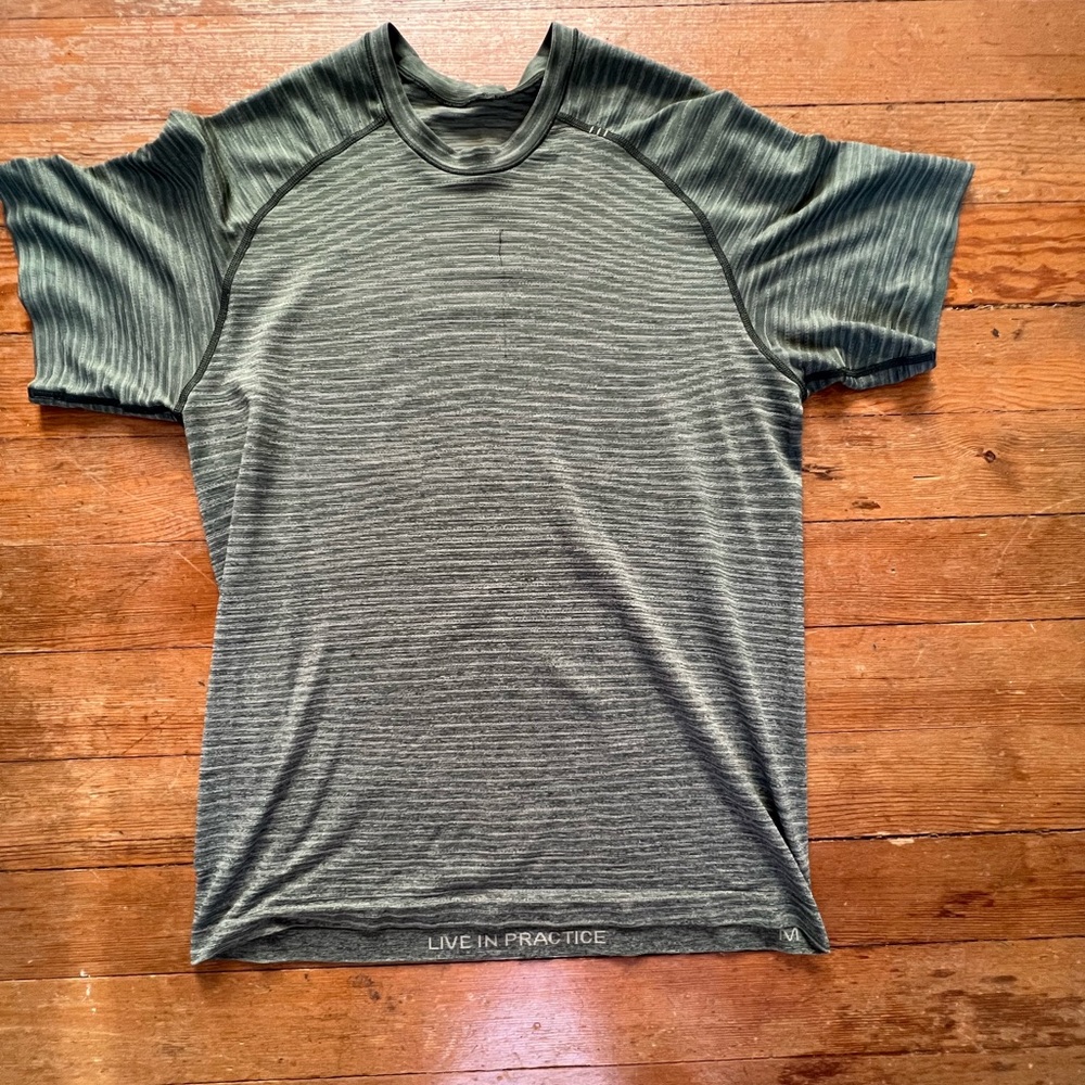 Mens LuluLemon workout shirt